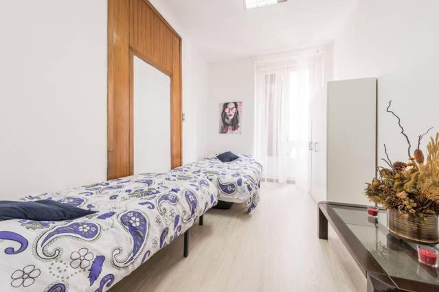 M&F Apartaments Gran Via Madrid Exterior foto