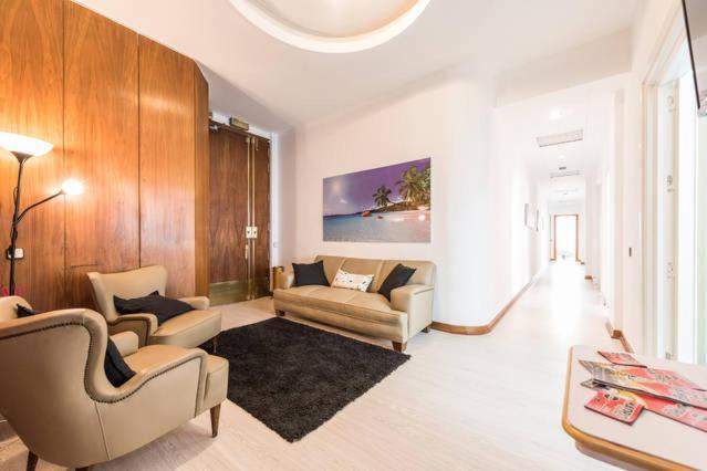 M&F Apartaments Gran Via Madrid Exterior foto