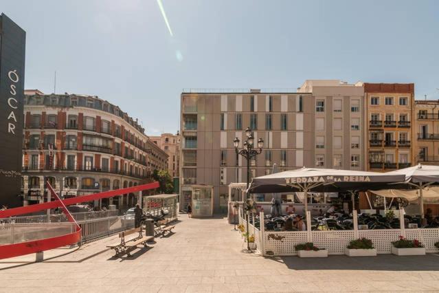 M&F Apartaments Gran Via Madrid Exterior foto