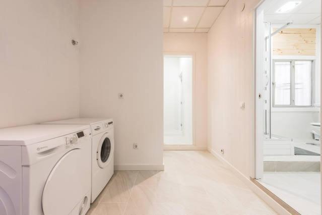 M&F Apartaments Gran Via Madrid Exterior foto